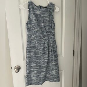 Sleeveless banana republic dress